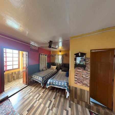 Calcutta Backpackers Homestay- For Travellers And Backpackers Экстерьер фото