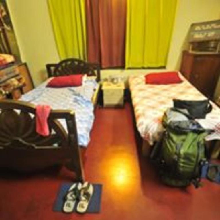 Calcutta Backpackers Homestay- For Travellers And Backpackers Экстерьер фото