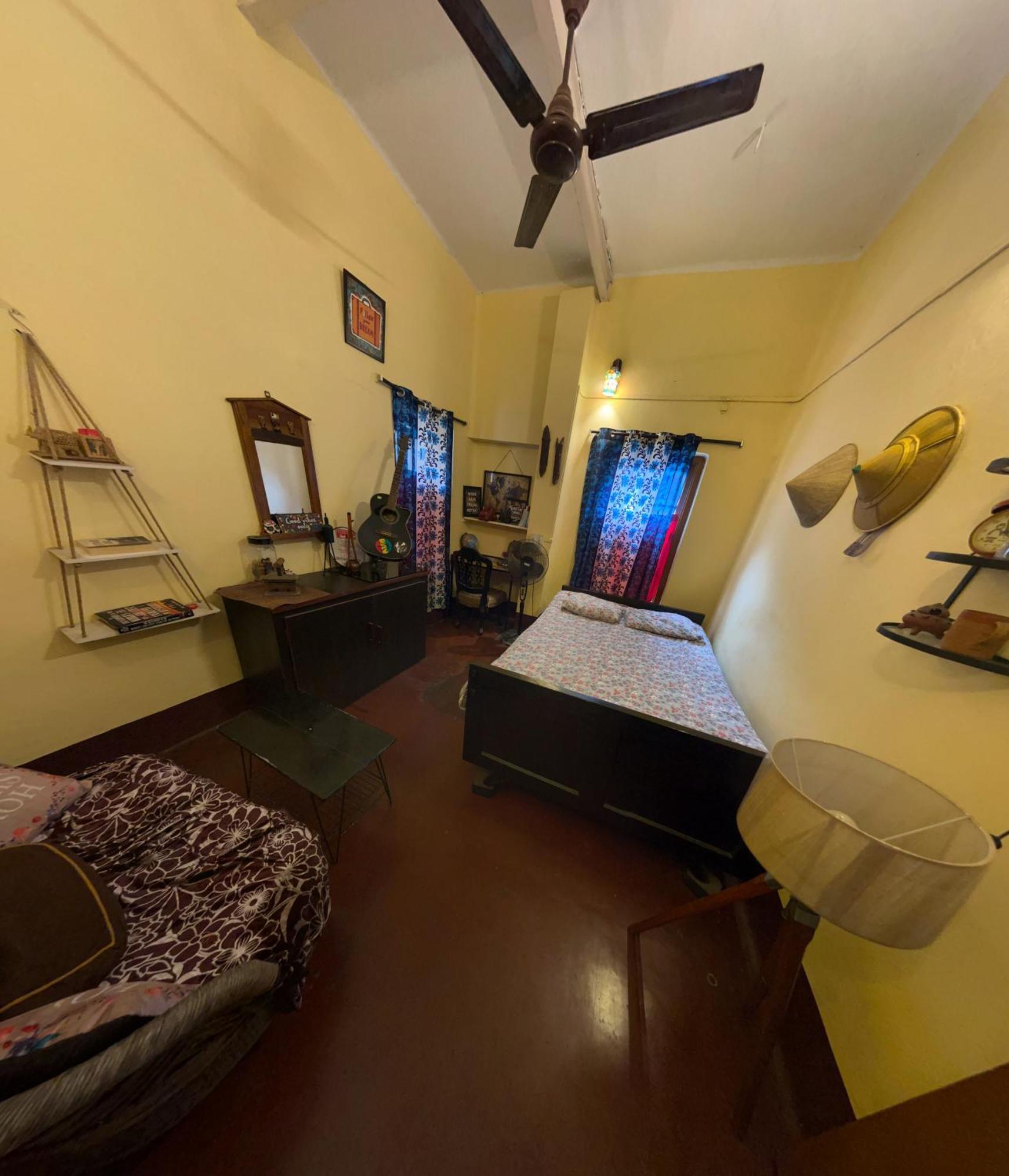 Calcutta Backpackers Homestay- For Travellers And Backpackers Экстерьер фото